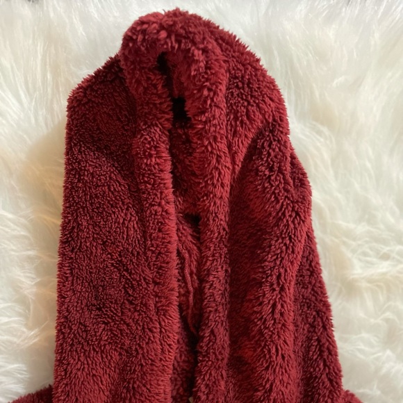 HELLO MISS PLUSH BURGUNDY HOODIE SWEATER & SHORTS SETS - Picture 9 of 11